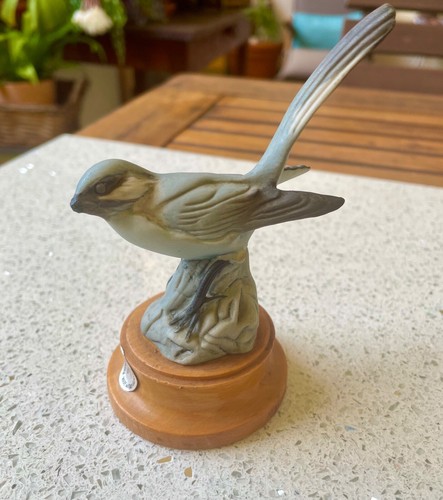 Porzellanvogel der firma - porzellanvogel,