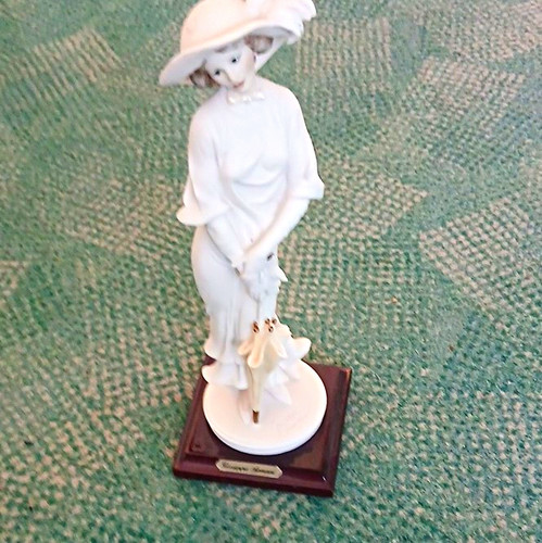 Florence porzellanfigur frau - porzellanfigur,