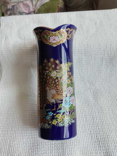 Porzellan vase bunt bemalt - porzellan,
